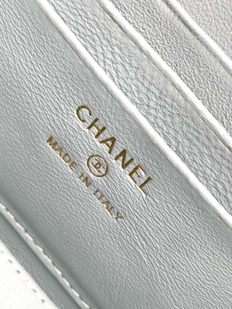 Ch**el cosmetic bags